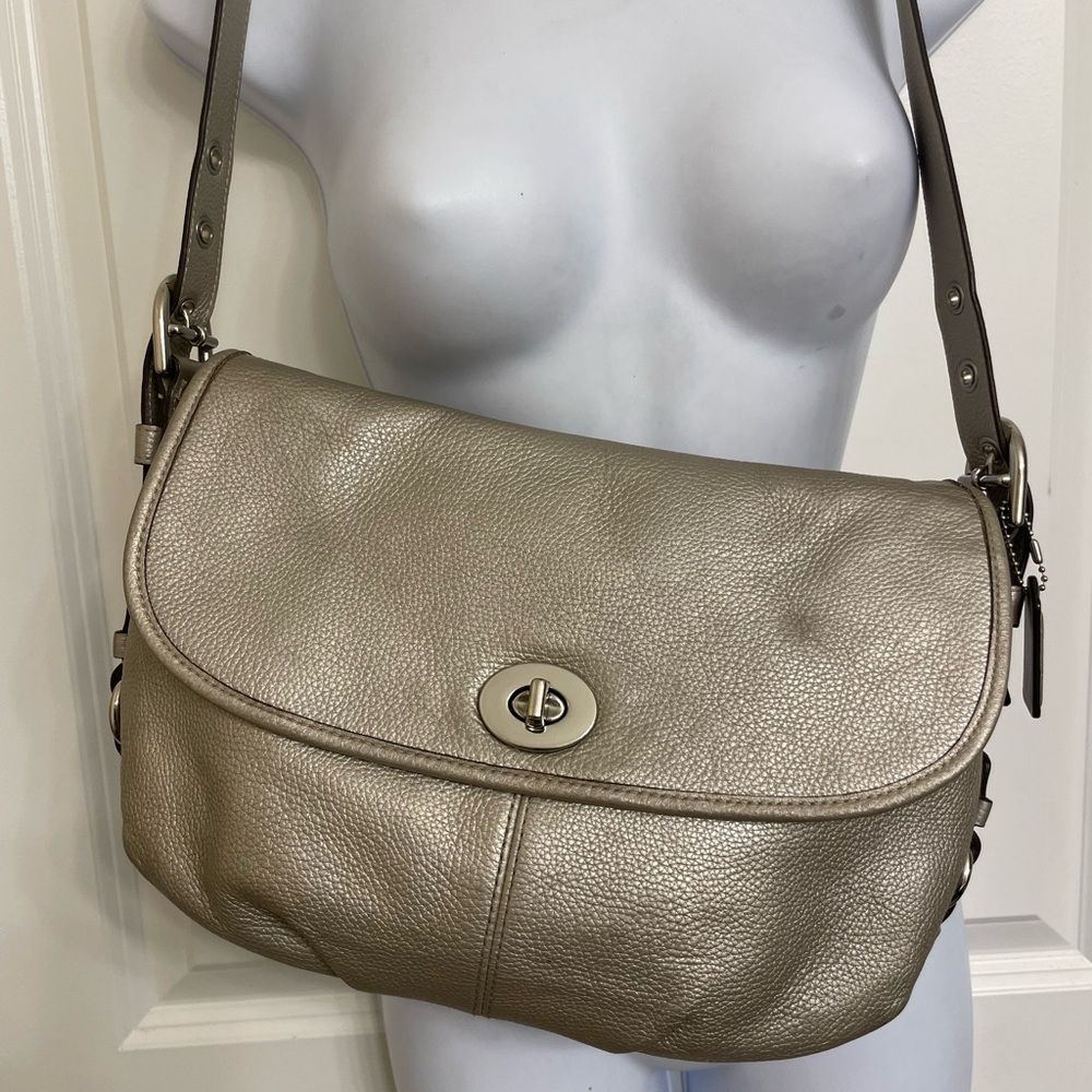 Coach Flap Legacy Flap Silver Pebbled Leather Shoulder Purse F15170 Vintage Y2K